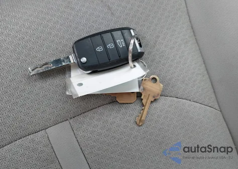 2016 Kia Optima Lx z USA, uszkodzony, nr VIN KNAGT4L33G5077796